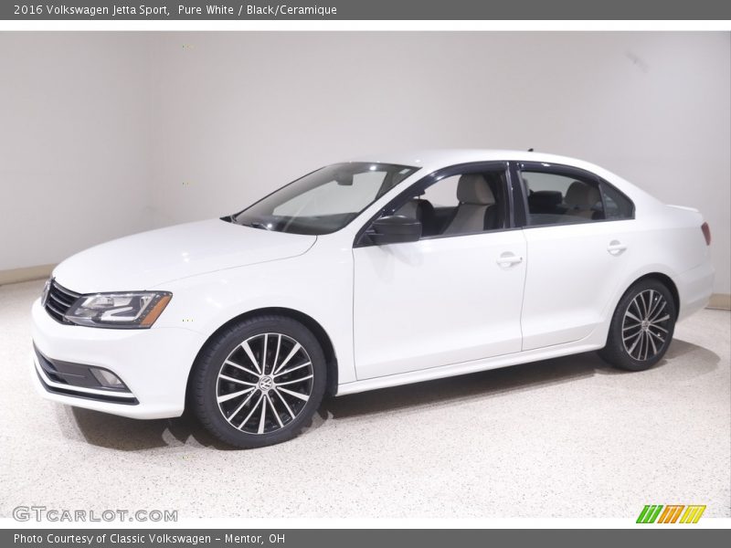 Front 3/4 View of 2016 Jetta Sport