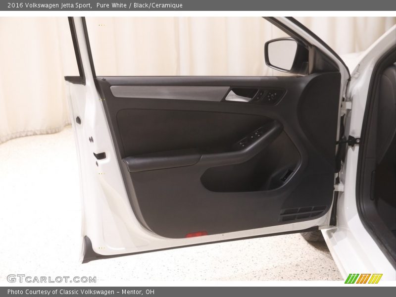 Door Panel of 2016 Jetta Sport