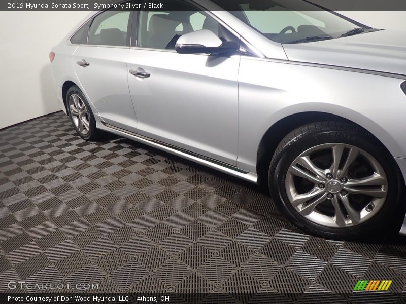 Symphony Silver / Black 2019 Hyundai Sonata Sport