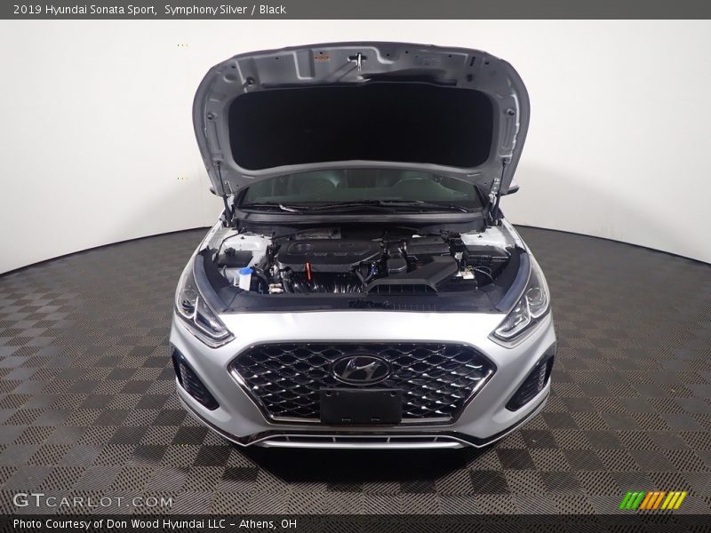 Symphony Silver / Black 2019 Hyundai Sonata Sport