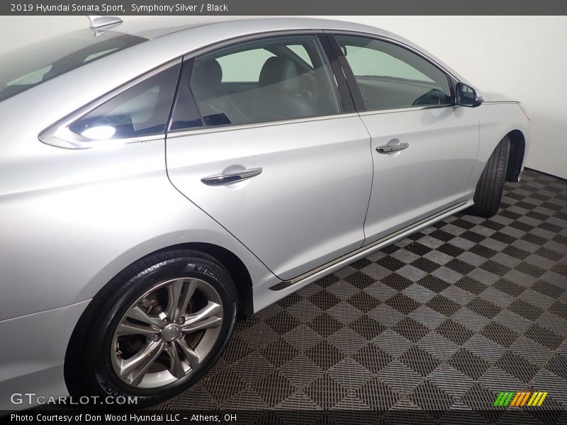 Symphony Silver / Black 2019 Hyundai Sonata Sport