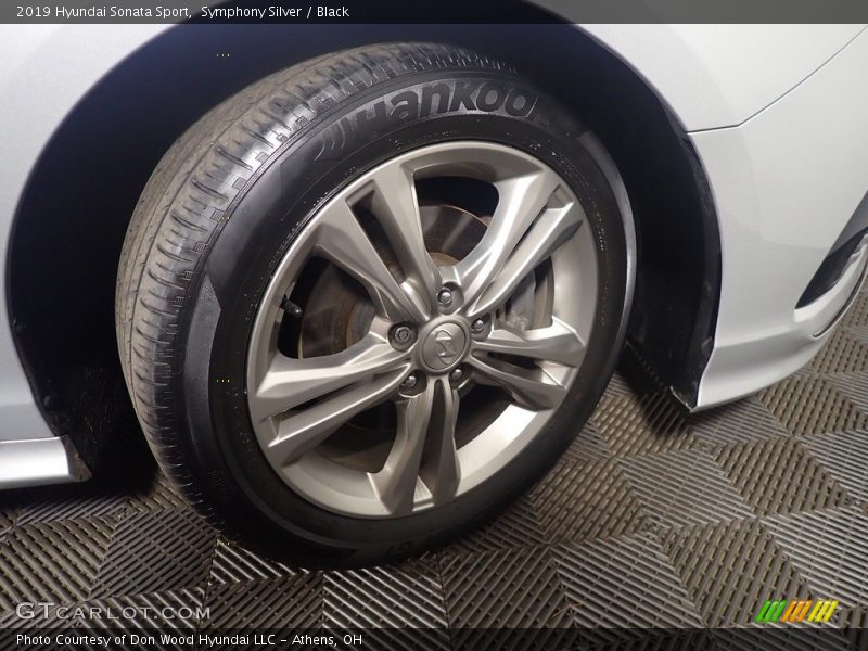 Symphony Silver / Black 2019 Hyundai Sonata Sport