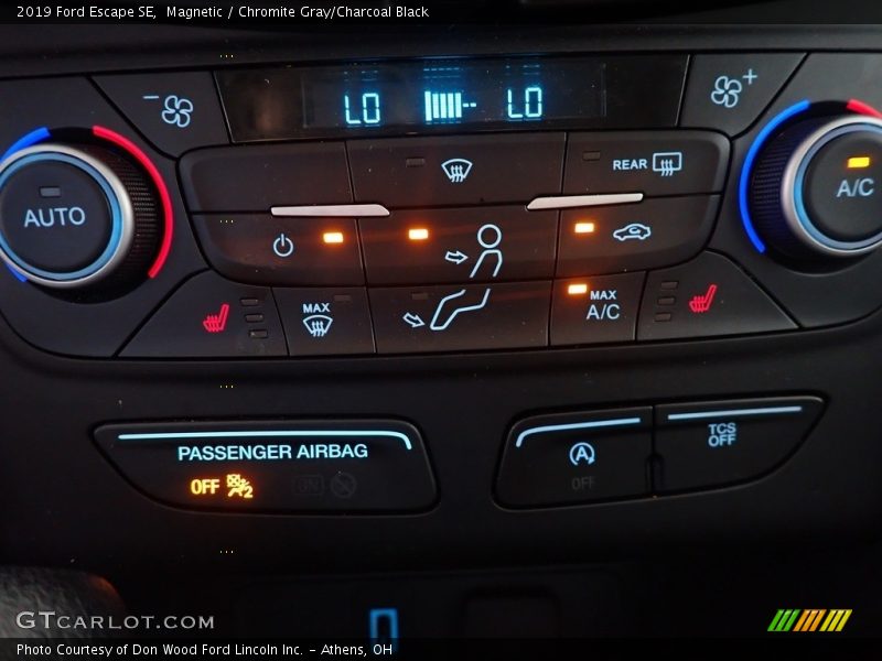 Magnetic / Chromite Gray/Charcoal Black 2019 Ford Escape SE