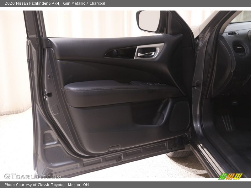 Gun Metallic / Charcoal 2020 Nissan Pathfinder S 4x4