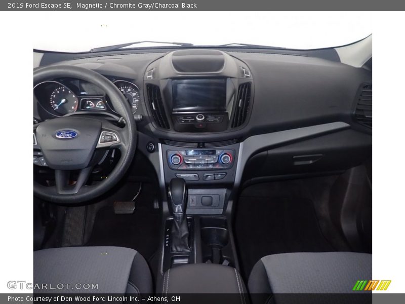 Magnetic / Chromite Gray/Charcoal Black 2019 Ford Escape SE