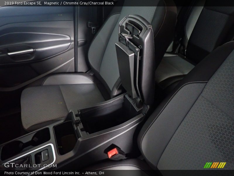 Magnetic / Chromite Gray/Charcoal Black 2019 Ford Escape SE