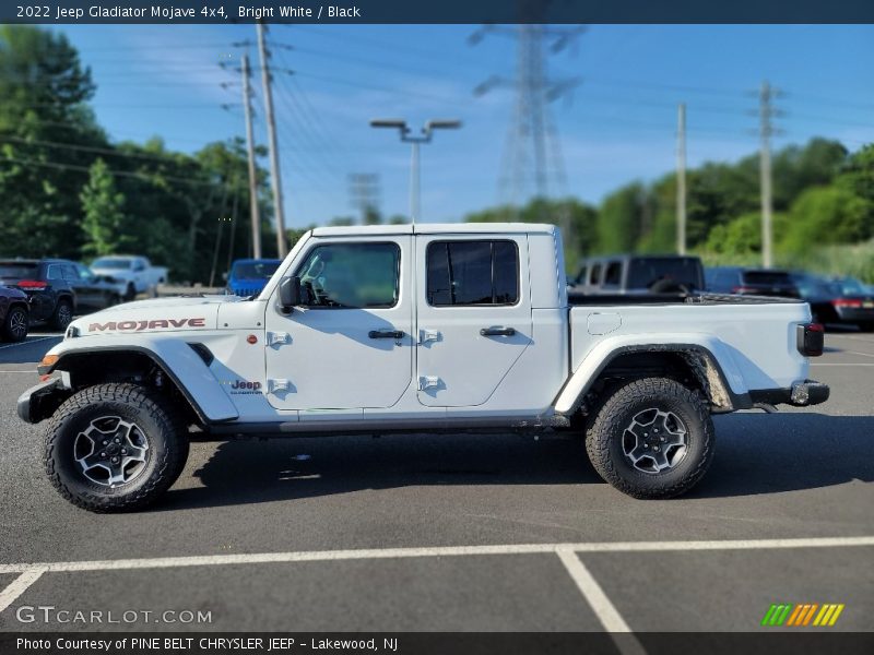 Bright White / Black 2022 Jeep Gladiator Mojave 4x4