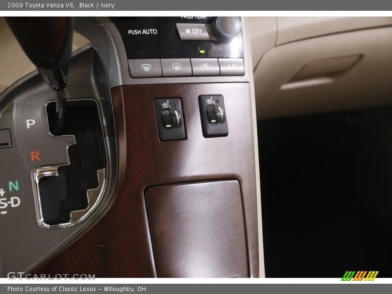 Black / Ivory 2009 Toyota Venza V6