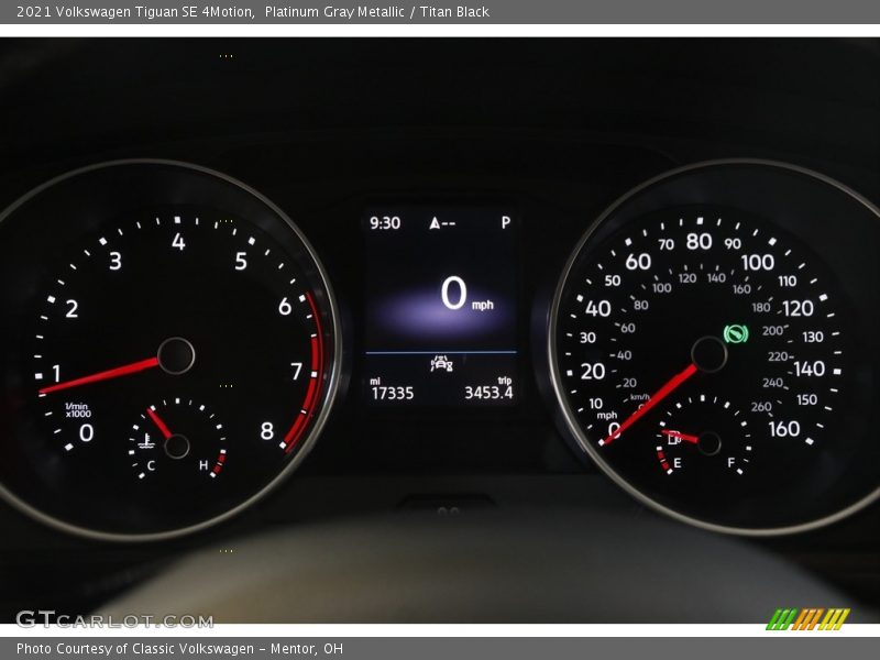 Platinum Gray Metallic / Titan Black 2021 Volkswagen Tiguan SE 4Motion