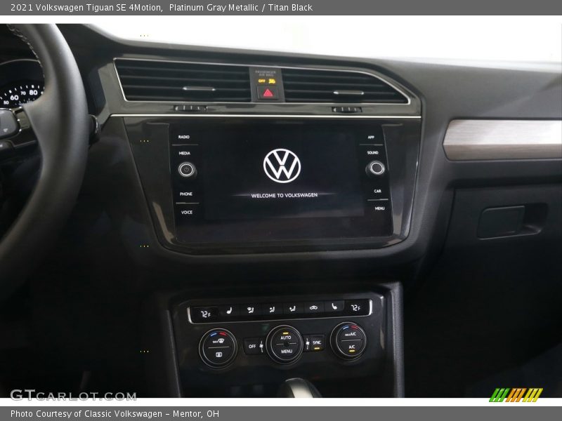 Platinum Gray Metallic / Titan Black 2021 Volkswagen Tiguan SE 4Motion