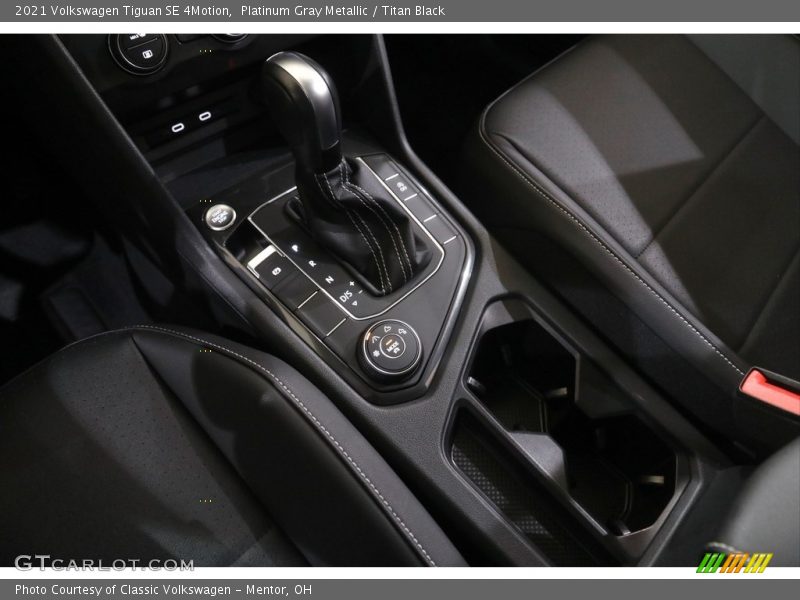 Platinum Gray Metallic / Titan Black 2021 Volkswagen Tiguan SE 4Motion