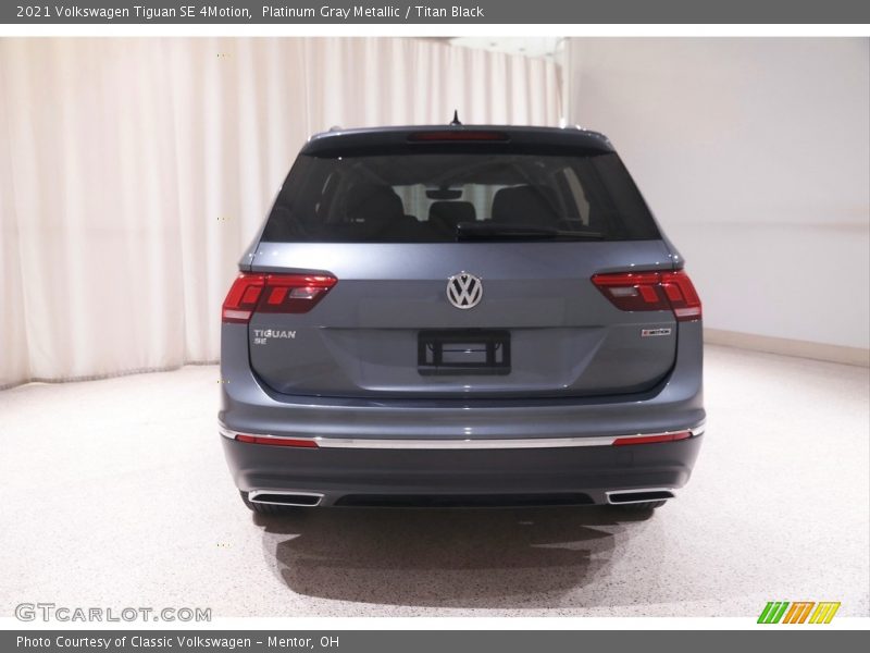Platinum Gray Metallic / Titan Black 2021 Volkswagen Tiguan SE 4Motion