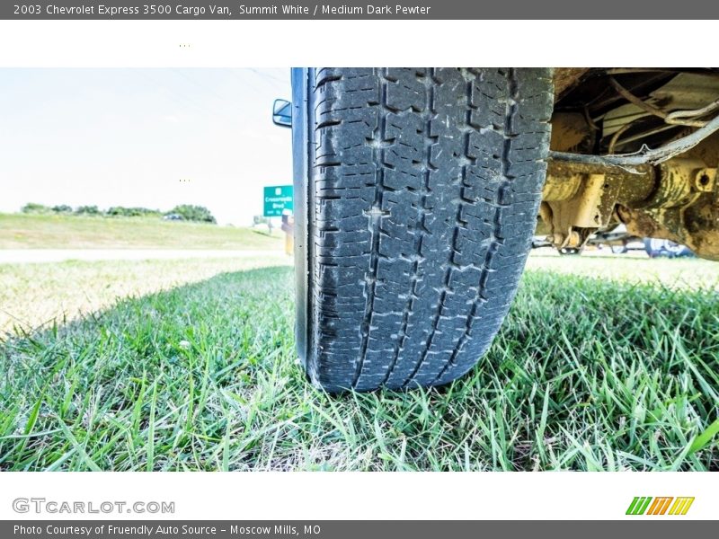 Summit White / Medium Dark Pewter 2003 Chevrolet Express 3500 Cargo Van