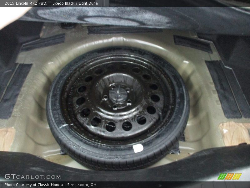 Tuxedo Black / Light Dune 2015 Lincoln MKZ FWD