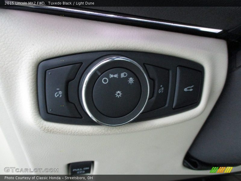 Controls of 2015 MKZ FWD