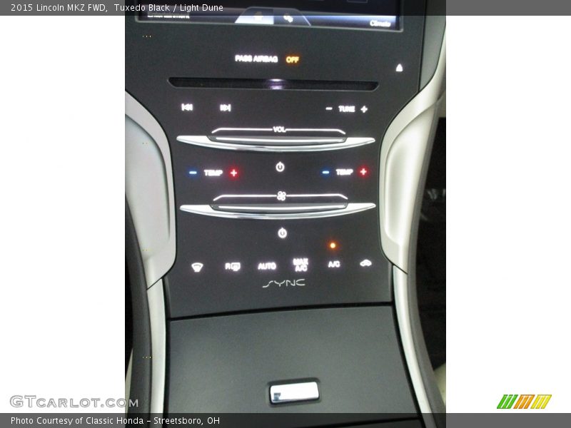 Controls of 2015 MKZ FWD