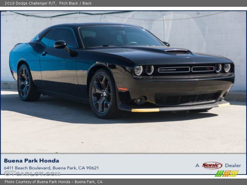 Pitch Black / Black 2019 Dodge Challenger R/T