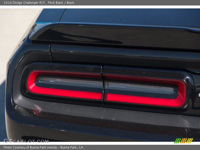 Pitch Black / Black 2019 Dodge Challenger R/T