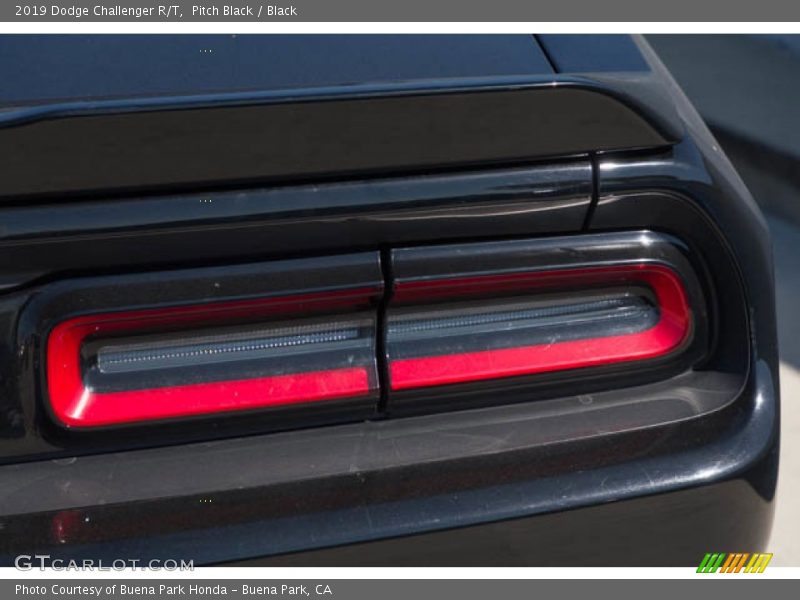 Pitch Black / Black 2019 Dodge Challenger R/T