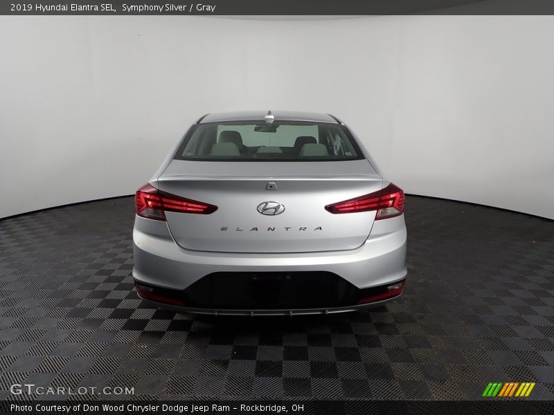 Symphony Silver / Gray 2019 Hyundai Elantra SEL