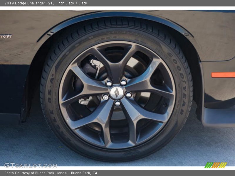 Pitch Black / Black 2019 Dodge Challenger R/T