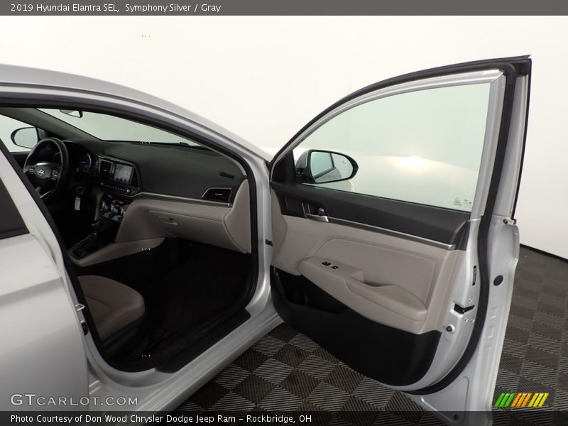 Symphony Silver / Gray 2019 Hyundai Elantra SEL
