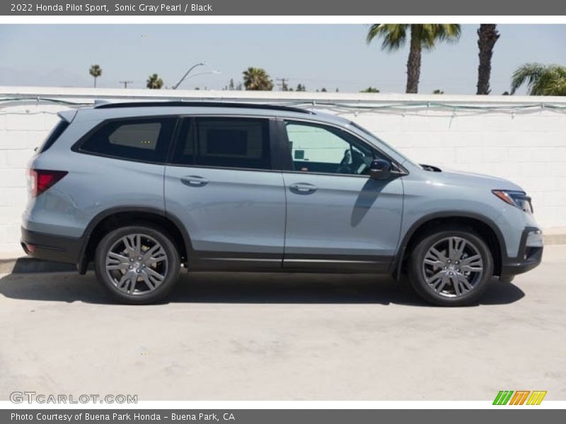 Sonic Gray Pearl / Black 2022 Honda Pilot Sport