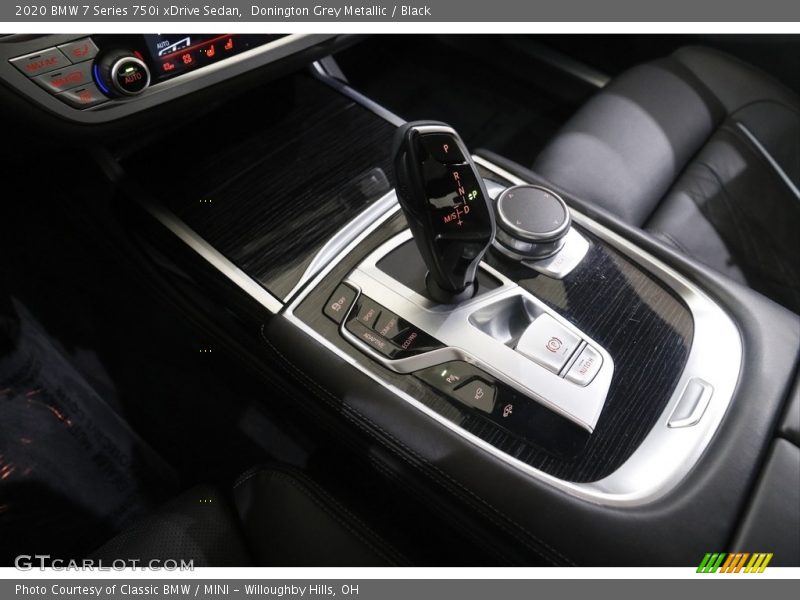  2020 7 Series 750i xDrive Sedan 8 Speed Automatic Shifter