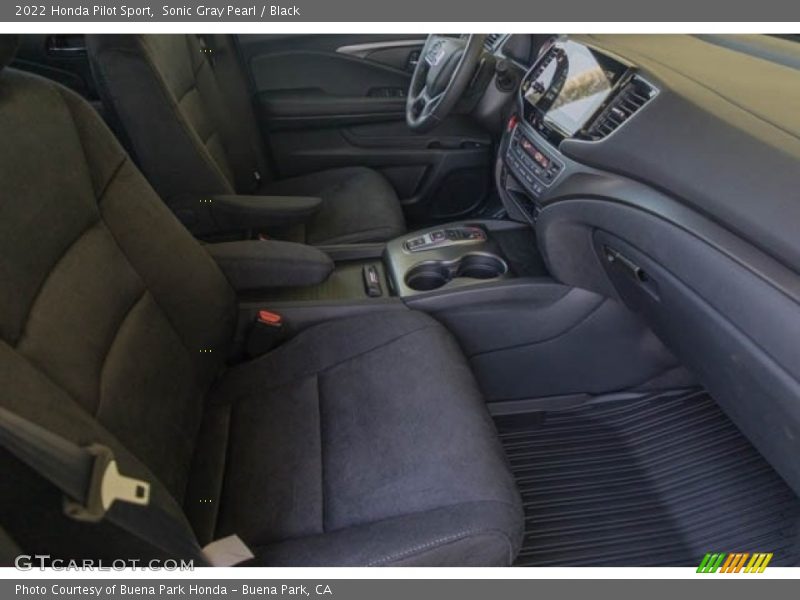 Sonic Gray Pearl / Black 2022 Honda Pilot Sport