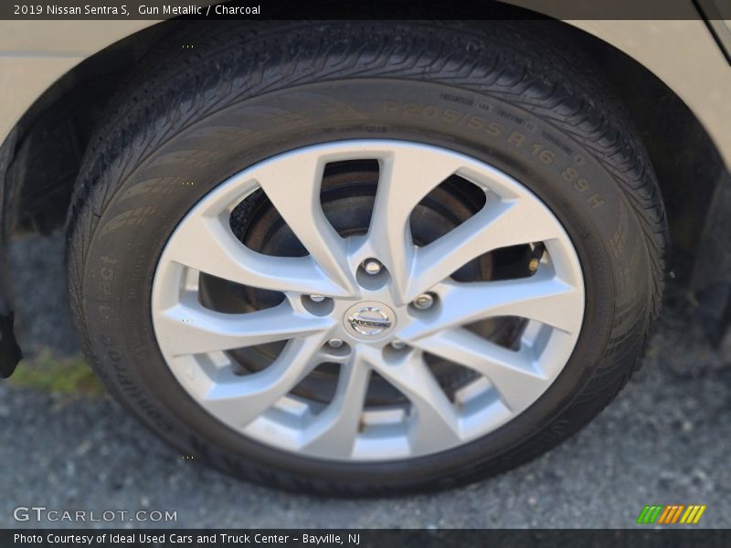 Gun Metallic / Charcoal 2019 Nissan Sentra S