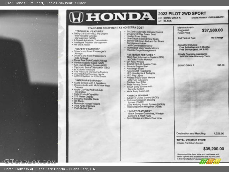 Sonic Gray Pearl / Black 2022 Honda Pilot Sport