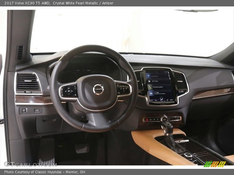 Dashboard of 2017 XC90 T5 AWD