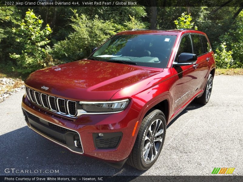 Velvet Red Pearl / Global Black 2022 Jeep Grand Cherokee Overland 4x4