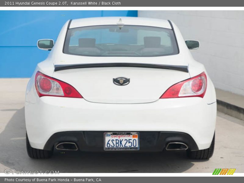 Karussell White / Black Cloth 2011 Hyundai Genesis Coupe 2.0T