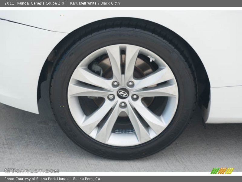 Karussell White / Black Cloth 2011 Hyundai Genesis Coupe 2.0T