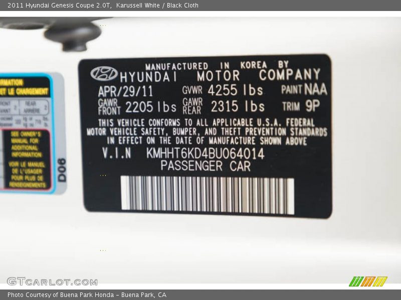 Karussell White / Black Cloth 2011 Hyundai Genesis Coupe 2.0T