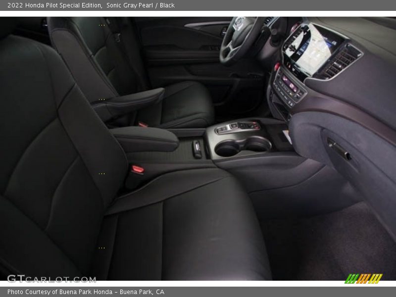 Sonic Gray Pearl / Black 2022 Honda Pilot Special Edition
