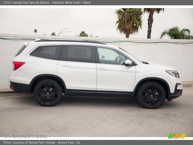 Platinum White Pearl / Black 2022 Honda Pilot Special Edition