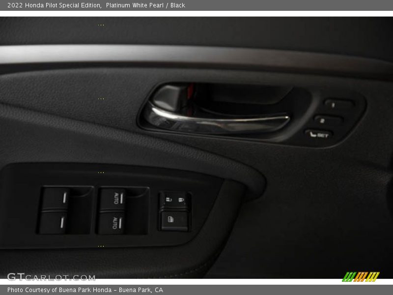 Platinum White Pearl / Black 2022 Honda Pilot Special Edition