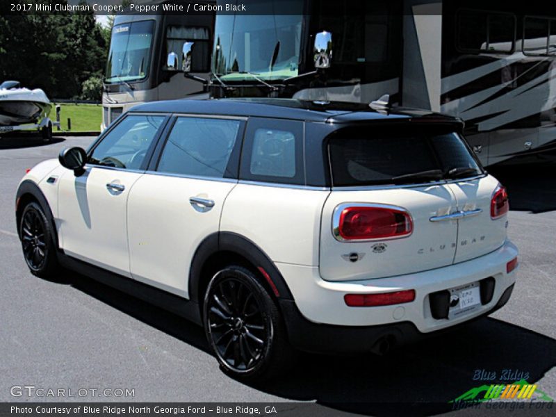 Pepper White / Carbon Black 2017 Mini Clubman Cooper