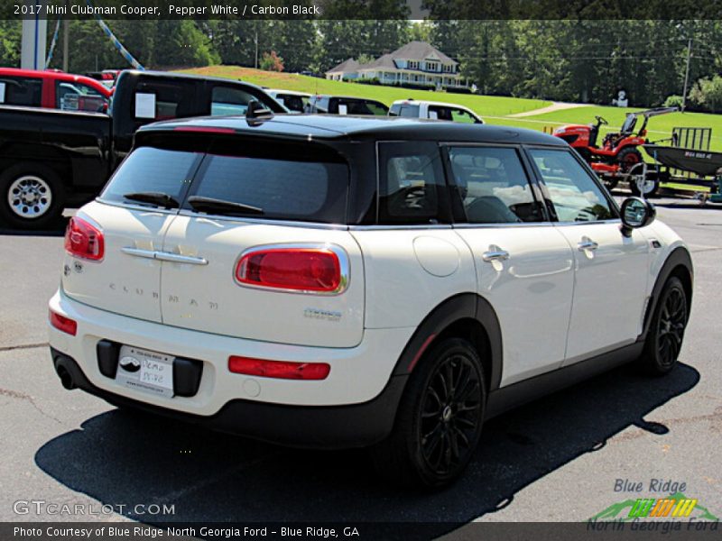 Pepper White / Carbon Black 2017 Mini Clubman Cooper