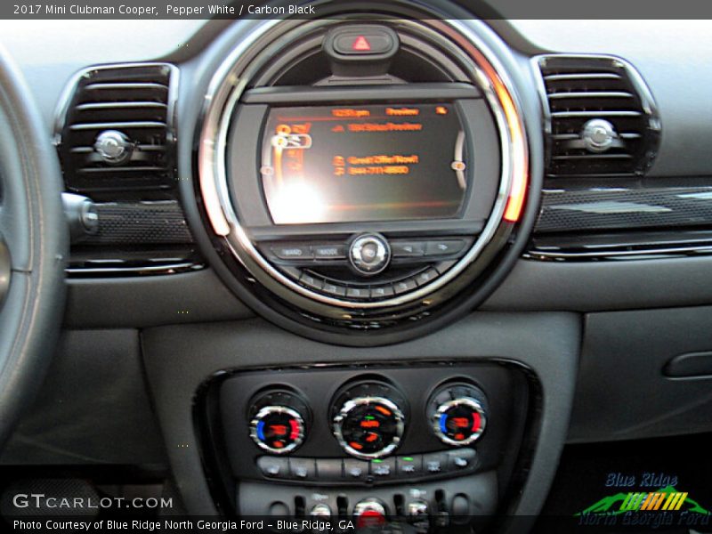 Pepper White / Carbon Black 2017 Mini Clubman Cooper