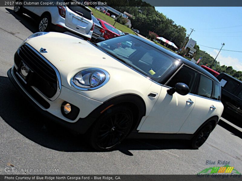 Pepper White / Carbon Black 2017 Mini Clubman Cooper