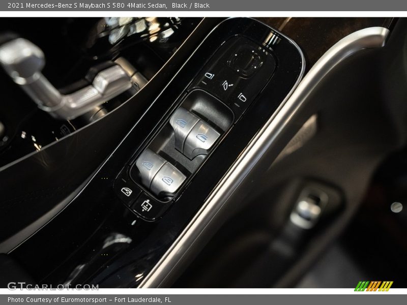 Controls of 2021 S Maybach S 580 4Matic Sedan