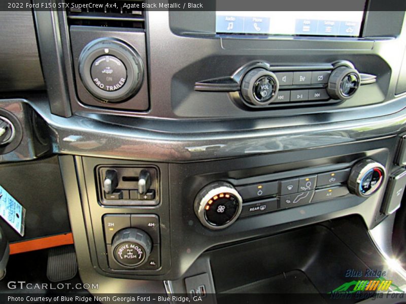 Agate Black Metallic / Black 2022 Ford F150 STX SuperCrew 4x4