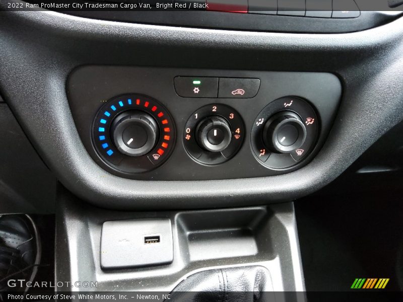 Controls of 2022 ProMaster City Tradesman Cargo Van