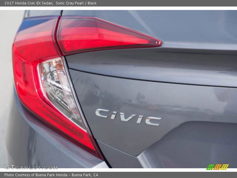 Sonic Gray Pearl / Black 2017 Honda Civic EX Sedan
