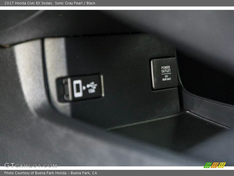 Sonic Gray Pearl / Black 2017 Honda Civic EX Sedan