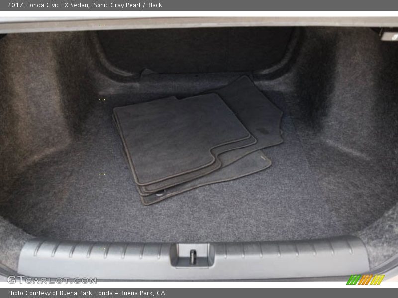 Sonic Gray Pearl / Black 2017 Honda Civic EX Sedan