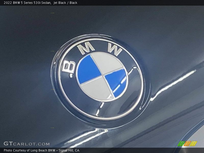 Jet Black / Black 2022 BMW 5 Series 530i Sedan